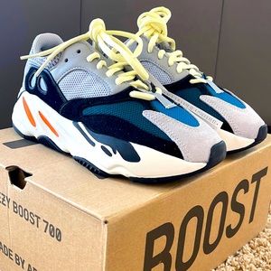 YEEZY BOOST 700 WAVE RUNNERS - MENS/KIDS 4 | WOMENS 5